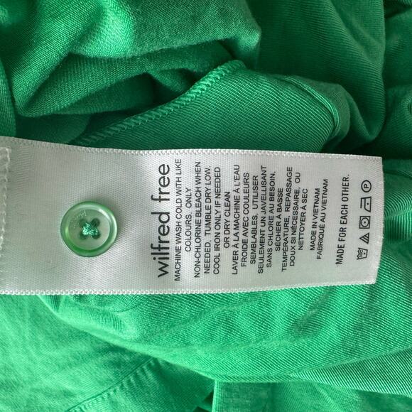 Wilfred Aritzia Pose Green Button-Up Shirt Tencel Lyocell Demure Bold Maximalist - Picture 12 of 13